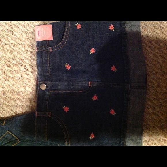 Gymboree Denim Skorts 3-T set of 2 - Picture 2 of 7